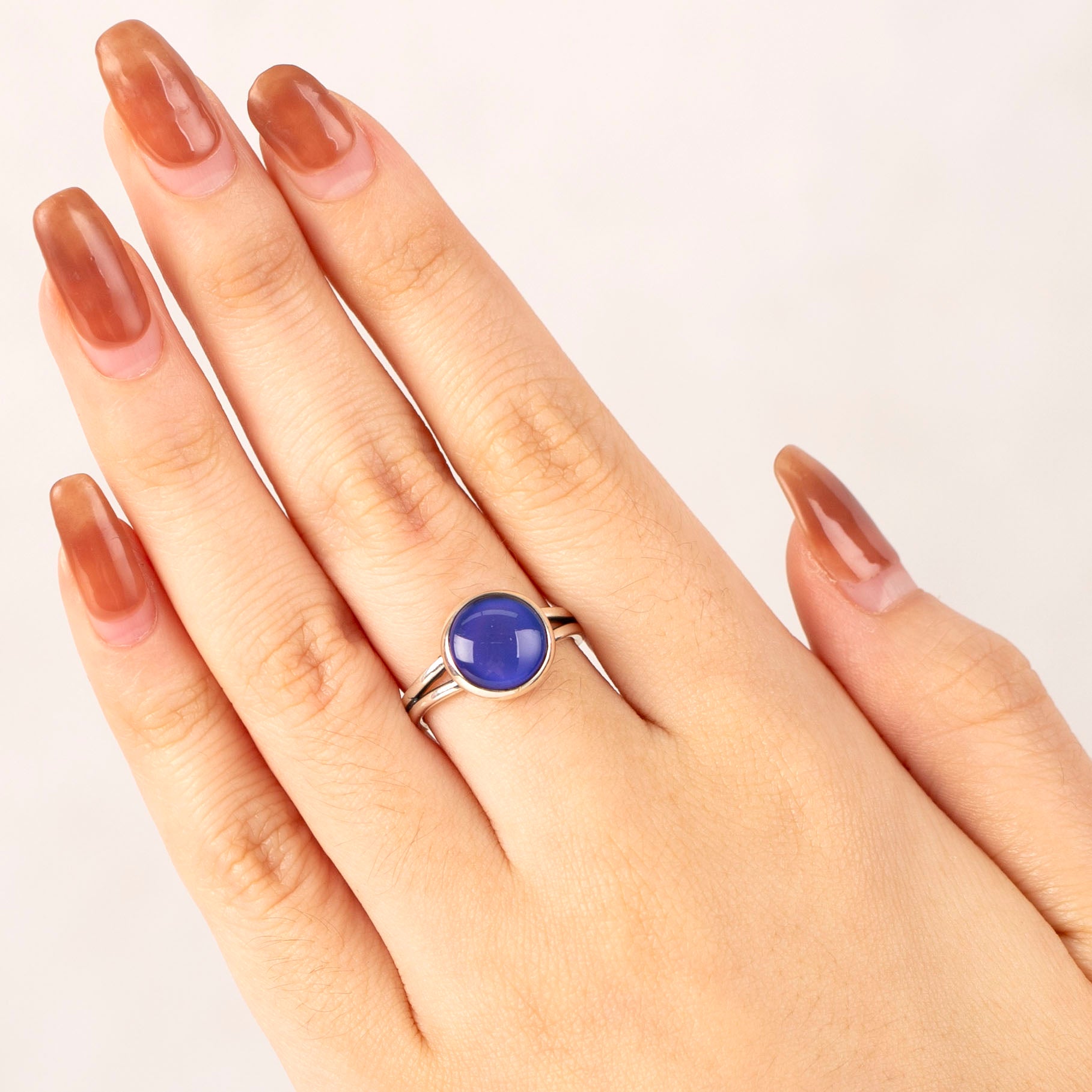 Adjustable Round Handcrafted Color Changing Mood Ring In Sterling Silver - aurorapromise